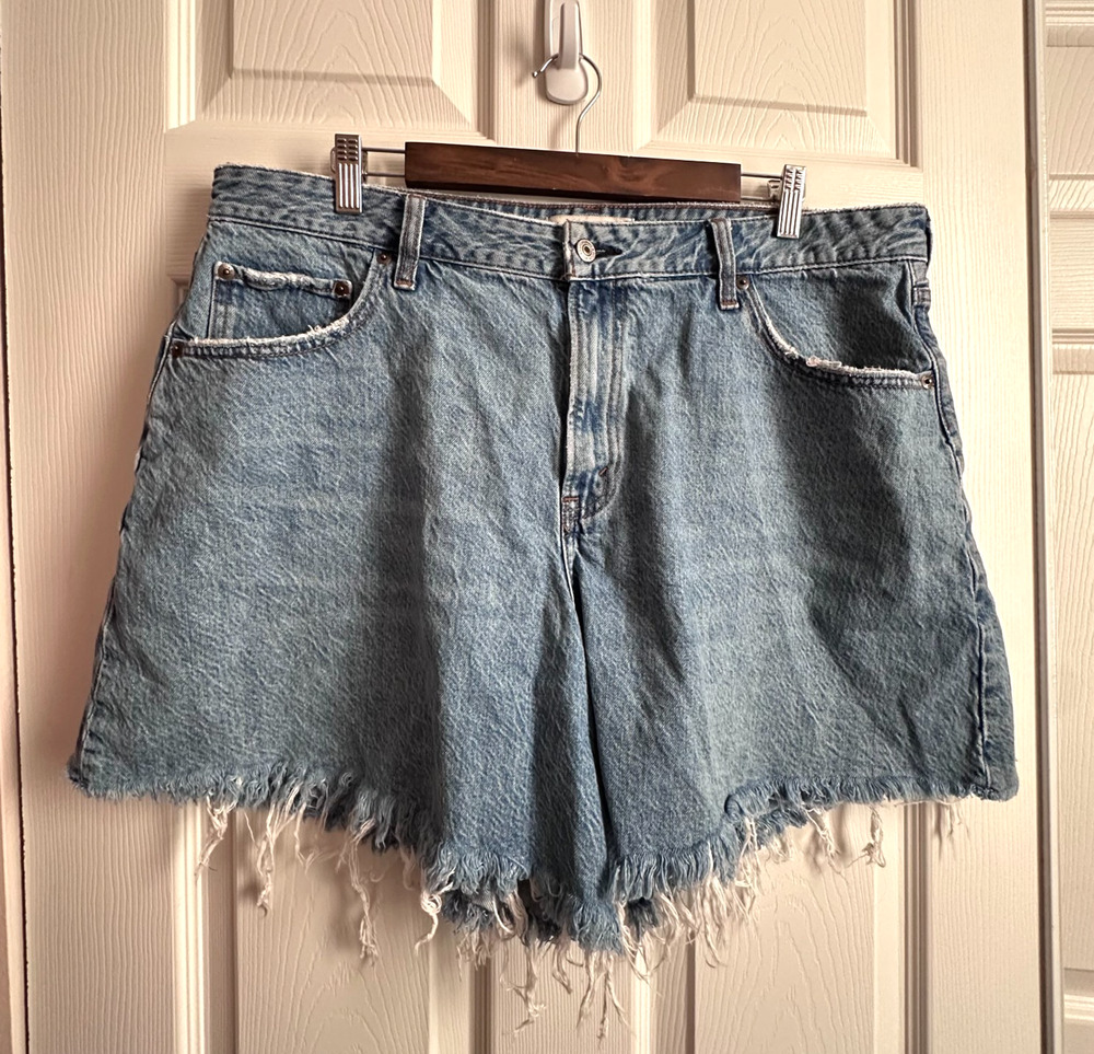 Abercrombie Curve Love Denim Cutoff High Rise Loose Shorts Light Wash Womens 33